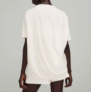 lululemon athletica Cream Short Sleeve Tee